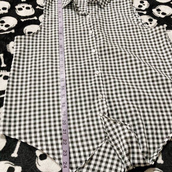 TAMARA H. Black white gingham sleeveless adjustable tie front MEDIUM LARGE shirt - Picture 7 of 14